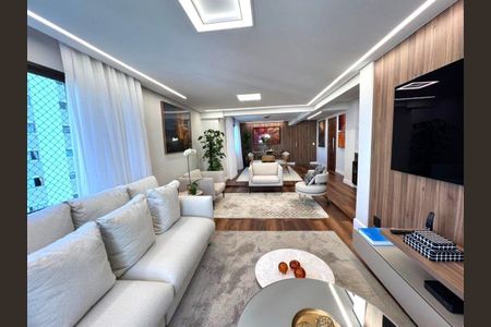Apartamento à venda com 152m², 4 quartos e 3 vagas