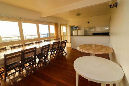 Apartamento à venda com 126m², 3 quartos e 2 vagas Apartamento à venda com 126m², 3 quartos e 2 vagasÁrea comum - Salão de festas