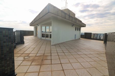 Apartamento à venda com 126m², 3 quartos e 2 vagas Apartamento à venda com 126m², 3 quartos e 2 vagasÁrea comum - Terraço