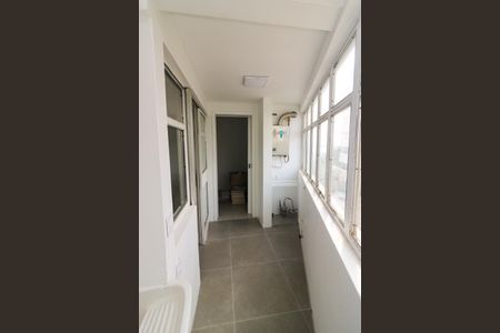 Apartamento à venda com 126m², 3 quartos e 2 vagas Apartamento à venda com 126m², 3 quartos e 2 vagasÁrea de Serviço