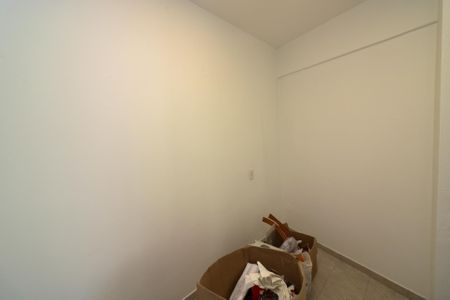 Apartamento à venda com 126m², 3 quartos e 2 vagas Apartamento à venda com 126m², 3 quartos e 2 vagasQuarto de Serviço
