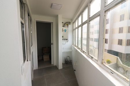 Apartamento à venda com 126m², 3 quartos e 2 vagas Apartamento à venda com 126m², 3 quartos e 2 vagasÁrea de Serviço