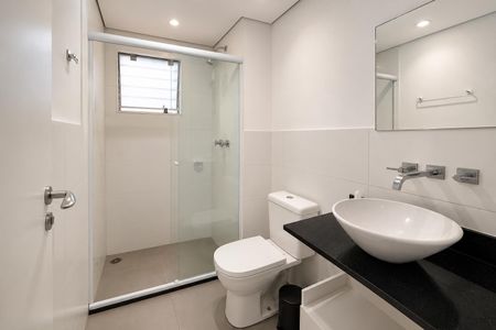 Banheiro de apartamento à venda com 1 quarto, 36m² em Vila Augusta, Guarulhos