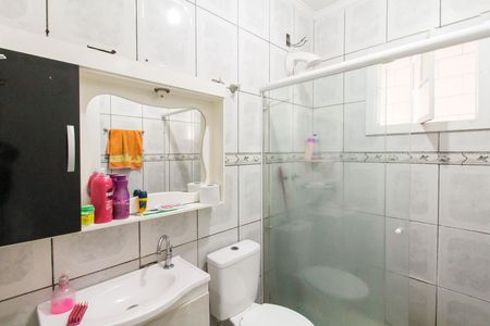 Banheiro de casa à venda com 3 quartos, 180m² em Guajuviras, Canoas