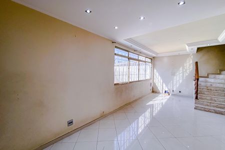Sala de casa à venda com 3 quartos, 220m² em Vila Invernada, São Paulo