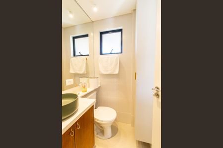 Lavabo de kitnet/studio para alugar com 1 quarto, 23m² em Novo Mundo, Curitiba