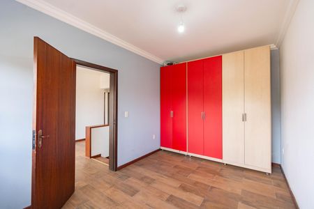 Casa para alugar com 4 quartos, 281m² em Fátima, Canoas