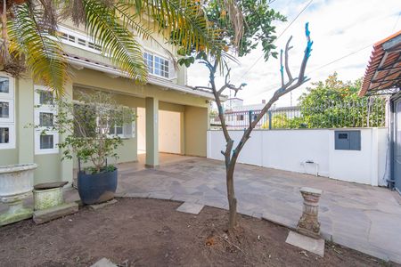 Casa para alugar com 4 quartos, 281m² em Fátima, Canoas