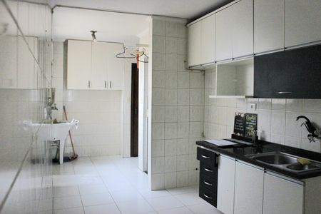 Cozinha  de apartamento à venda com 2 quartos, 65m² em Vila das Palmeiras, Guarulhos