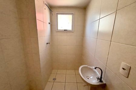 Banheiro de apartamento para alugar com 2 quartos, 48m² em Jardim Lourdes, Ferraz de Vasconcelos