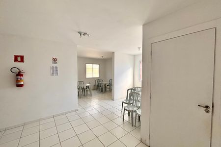 Apartamento para alugar com 48m², 2 quartos e sem vagaÁrea comum - Salão de festas