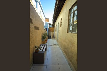 Casa para alugar com 125m², 1 quarto e 1 vagaCorredor Lateral 