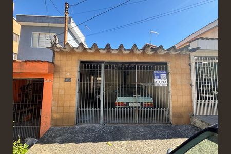 Fachada  de casa para alugar com 1 quarto, 125m² em Alves Dias, São Bernardo do Campo