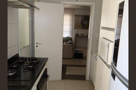 Apartamento à venda com 130m², 3 quartos e 2 vagasCozinha