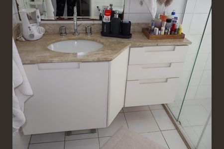 Apartamento à venda com 130m², 3 quartos e 2 vagasBanheiro suíte