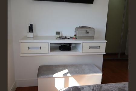 Apartamento à venda com 130m², 3 quartos e 2 vagasSuíte
