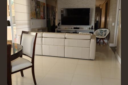 Apartamento à venda com 130m², 3 quartos e 2 vagasSala