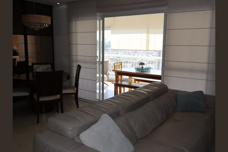 Apartamento à venda com 130m², 3 quartos e 2 vagasSala
