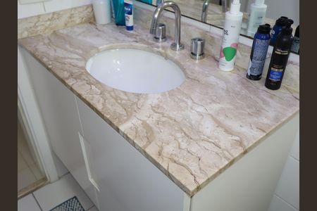 Apartamento à venda com 130m², 3 quartos e 2 vagasBanheiro Social