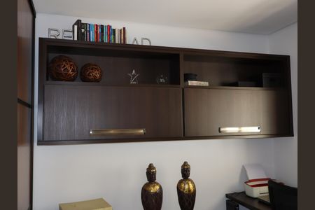 Apartamento à venda com 130m², 3 quartos e 2 vagasEscritório