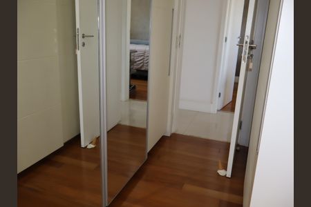 Apartamento à venda com 130m², 3 quartos e 2 vagasSuíte