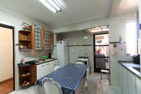 Apartamento para alugar com 135m², 3 quartos e 1 vagaCozinha 