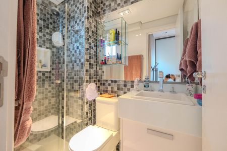 Apartamento à venda com 53m², 2 quartos e 1 vaga Apartamento à venda com 53m², 2 quartos e 1 vagaBanheiro da Suíte 1