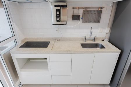 Studio para alugar com 33m², 1 quarto e 1 vaga Studio para alugar com 33m², 1 quarto e 1 vagaCozinha