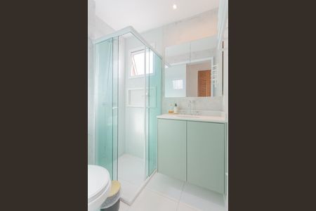 Banheiro de kitnet/studio para alugar com 1 quarto, 33m² em Pinheiros, São Paulo
