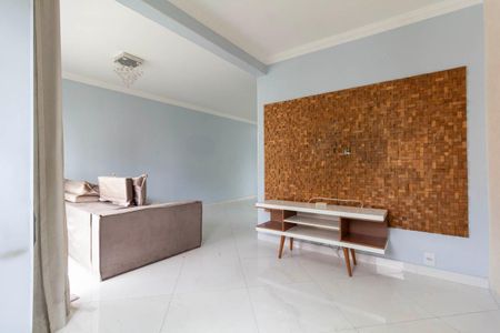 Apartamento para alugar com 68m², 2 quartos e 1 vagaSala