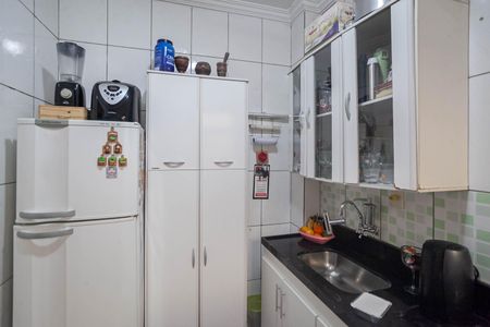 Apartamento à venda com 50m², 3 quartos e 1 vaga Apartamento à venda com 50m², 3 quartos e 1 vagaCozinha e Área de Serviço