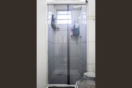 Banheiro social de apartamento à venda com 3 quartos, 50m² em Serrano, Belo Horizonte
