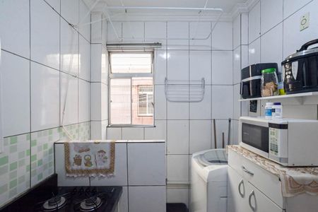 Apartamento à venda com 50m², 3 quartos e 1 vaga Apartamento à venda com 50m², 3 quartos e 1 vagaCozinha e Área de Serviço