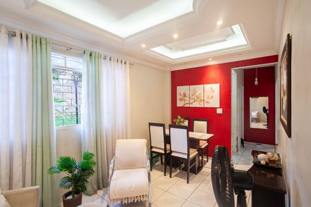 Apartamento à venda com 3 quartos, 50m² em Serrano, Belo Horizonte