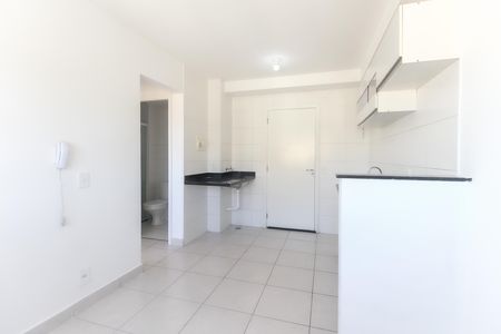 Apartamento para alugar com 32m², 2 quartos e sem vaga Apartamento para alugar com 32m², 2 quartos e sem vagaSala - Cozinha