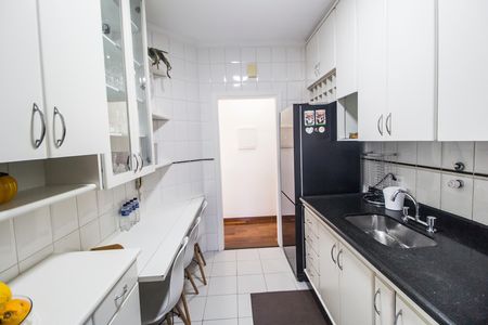 Apartamento à venda com 86m², 3 quartos e 2 vagas Apartamento à venda com 86m², 3 quartos e 2 vagasCozinha