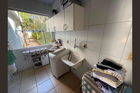 Área de Serviço de casa de condomínio para alugar com 5 quartos, 300m² em Retiro do Chale, Brumadinho