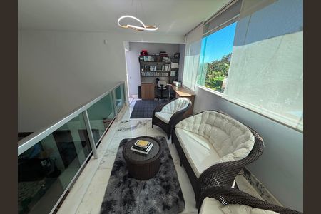 Varanda de casa de condomínio para alugar com 5 quartos, 300m² em Retiro do Chale, Brumadinho