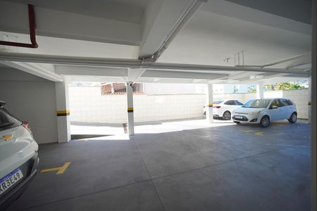 Garagem de apartamento para alugar com 2 quartos, 55m² em Serraria, São José