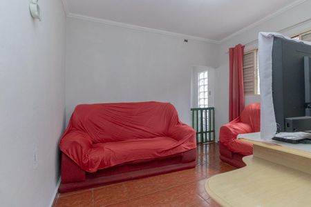 Sala de casa à venda com 4 quartos, 125m² em Jardim Santa Teresinha, São Paulo