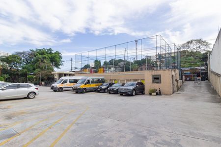 Entrada Estacionamento de apartamento para alugar com 2 quartos, 52m² em Vila Jaraguá, São Paulo