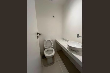 Banheiro 2 de apartamento para alugar com 2 quartos, 69m² em Boa Vista, Porto Alegre