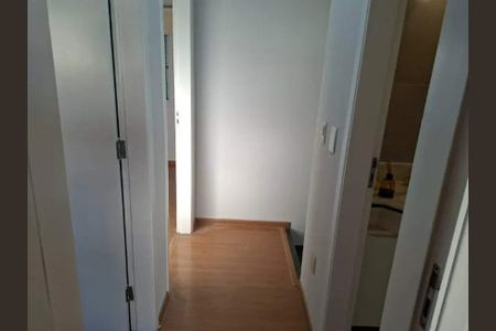 Casa de condomínio para alugar com 120m², 3 quartos e 2 vagas Casa de condomínio para alugar com 120m², 3 quartos e 2 vagasCorredor