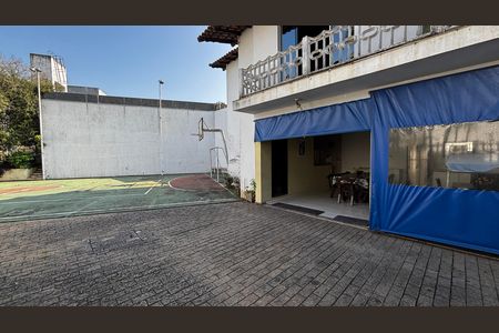 Quintal - Garagem de casa para alugar com 4 quartos, 580m² em Vila Homero Thon, Santo André