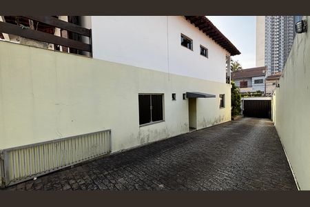 Casa para alugar com 580m², 4 quartos e 30 vagas Casa para alugar com 580m², 4 quartos e 30 vagasGaragem