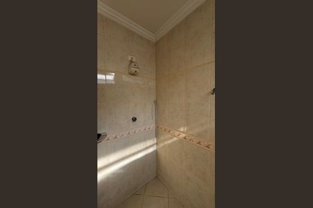 Casa para alugar com 580m², 4 quartos e 30 vagas Casa para alugar com 580m², 4 quartos e 30 vagasBanheiro da piscina