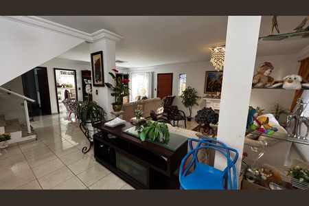 Sala de casa para alugar com 4 quartos, 580m² em Vila Homero Thon, Santo André