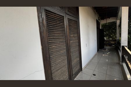 Casa para alugar com 580m², 4 quartos e 30 vagas Casa para alugar com 580m², 4 quartos e 30 vagasVaranda da Suíte 3