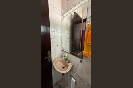 Casa para alugar com 580m², 4 quartos e 30 vagas Casa para alugar com 580m², 4 quartos e 30 vagasBanheiro social 2