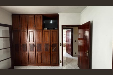 Casa para alugar com 580m², 4 quartos e 30 vagas Casa para alugar com 580m², 4 quartos e 30 vagasSuite 1